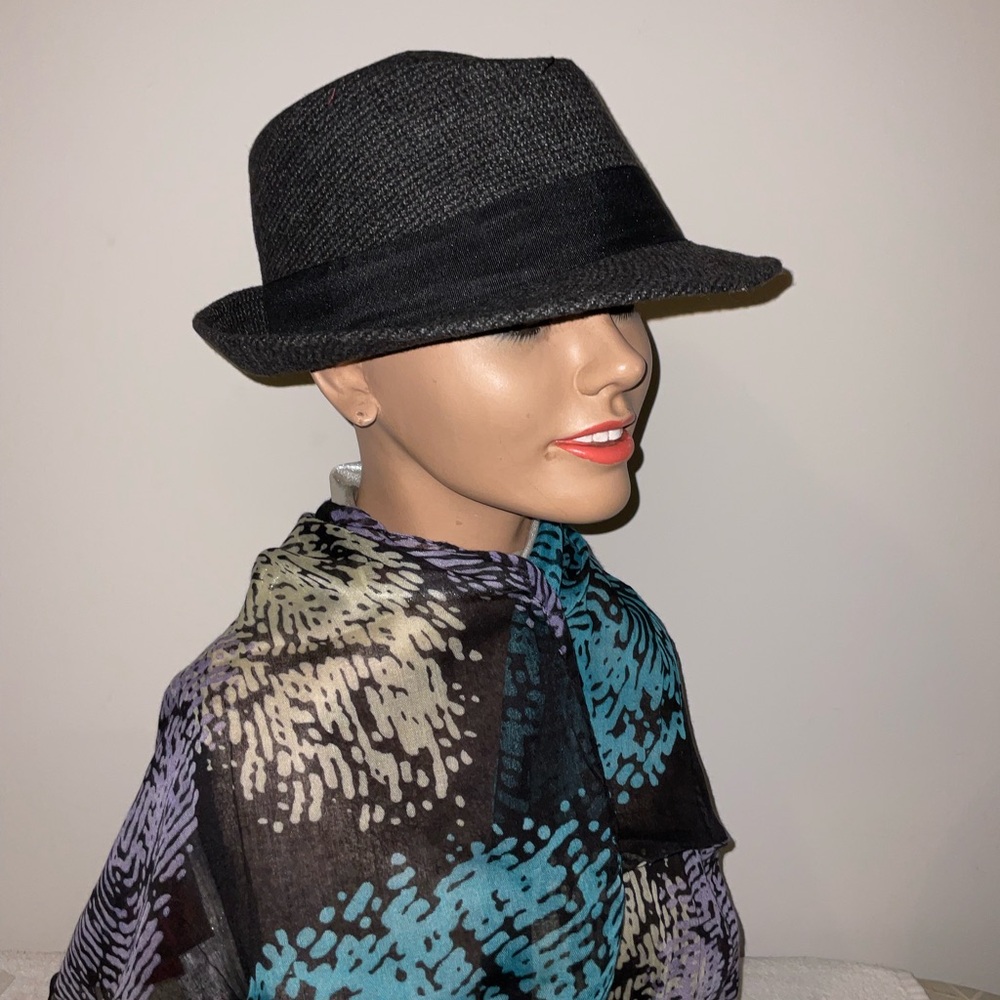 Men's Gray Fedora Hat with Red Accent - Picture 3 of 4